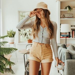 BDG Corduroy Essential High-Waisted Mom Short